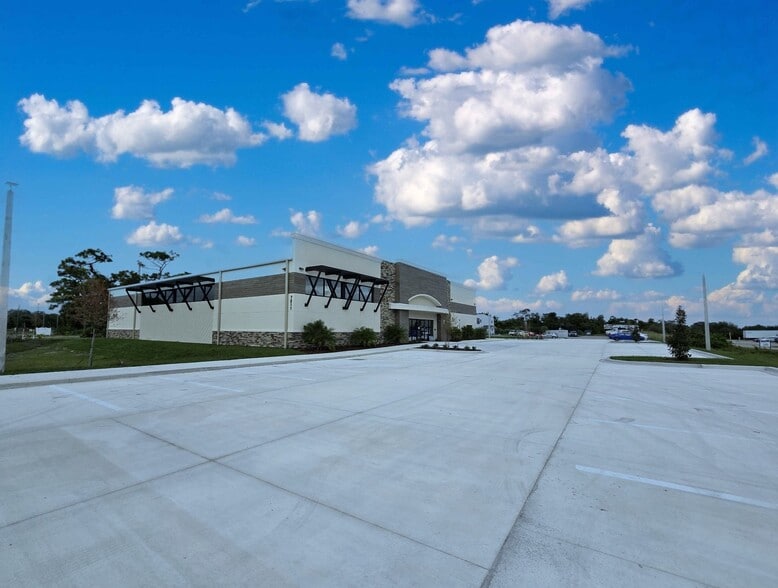 More Photos Of 7211 Waelti Dr, Melbourne Freestanding For Sale