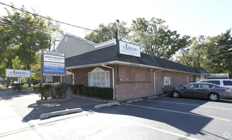 More Photos Of 453 Amboy Ave, Woodbridge Medical For Lease