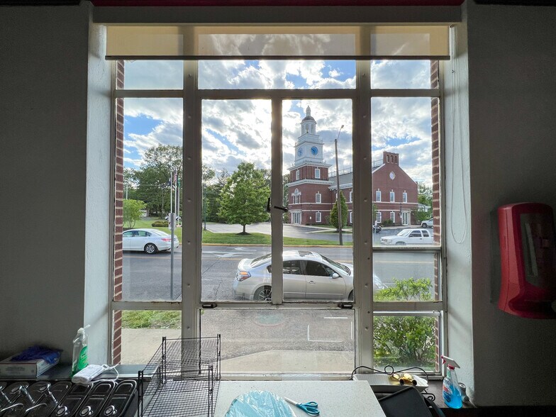 More Photos Of 3121 Broadway St, Paducah Storefront Retail Office For Sale