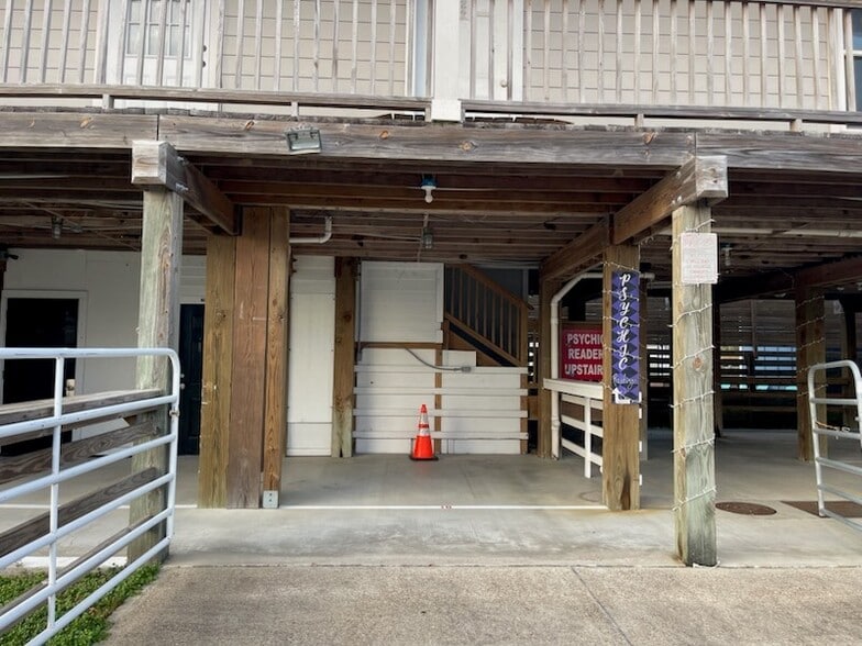 More Photos Of 601 5th St, Kemah Office For Lease