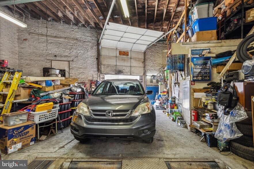 More Photos Of 825-29 Aramingo ave, Philadelphia Service For Sale