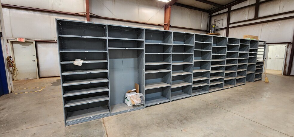 More Photos Of 10468 1st St SW, Killdeer Service For Lease