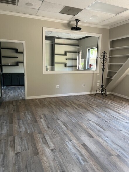 More Photos Of 4500-4506 Highway 6, Sugar Land Freestanding For Lease