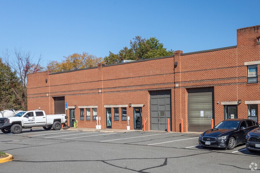 More Photos Of 9821-10488 Godwin Ct, Manassas Warehouse For Lease