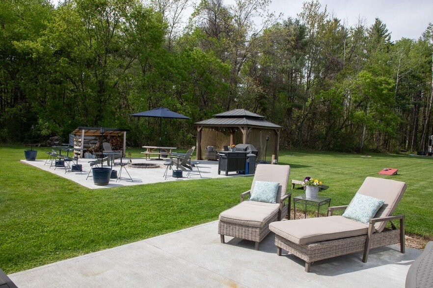 More Photos Of 2445 US-9 Rt, Peru Hotel For Sale