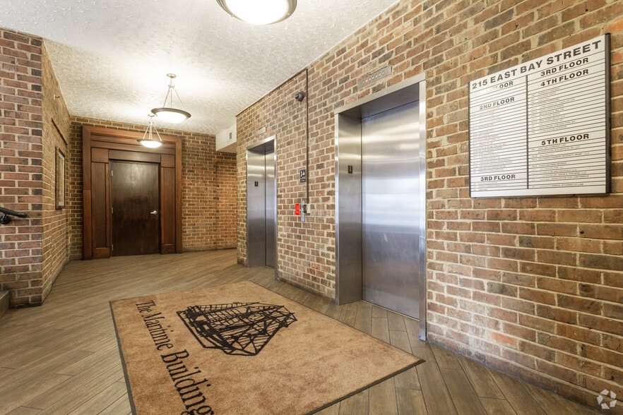 More Photos Of 215 E Bay St, Charleston Office For Lease