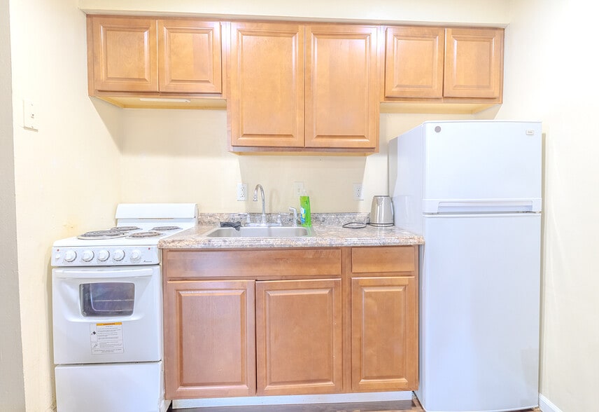 More Photos Of 5801 Lincoln Ave, Export Apartments For Sale