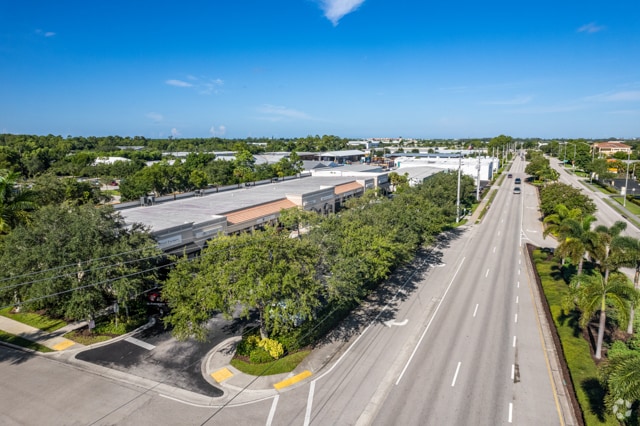 More Photos Of 3940 Radio Rd, Naples Storefront Retail Office For Sale