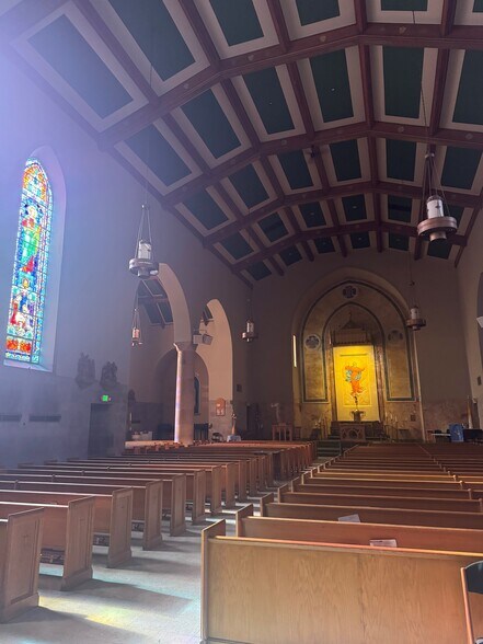 More Photos Of 5500 York Rd, Baltimore Religious Facility For Sale