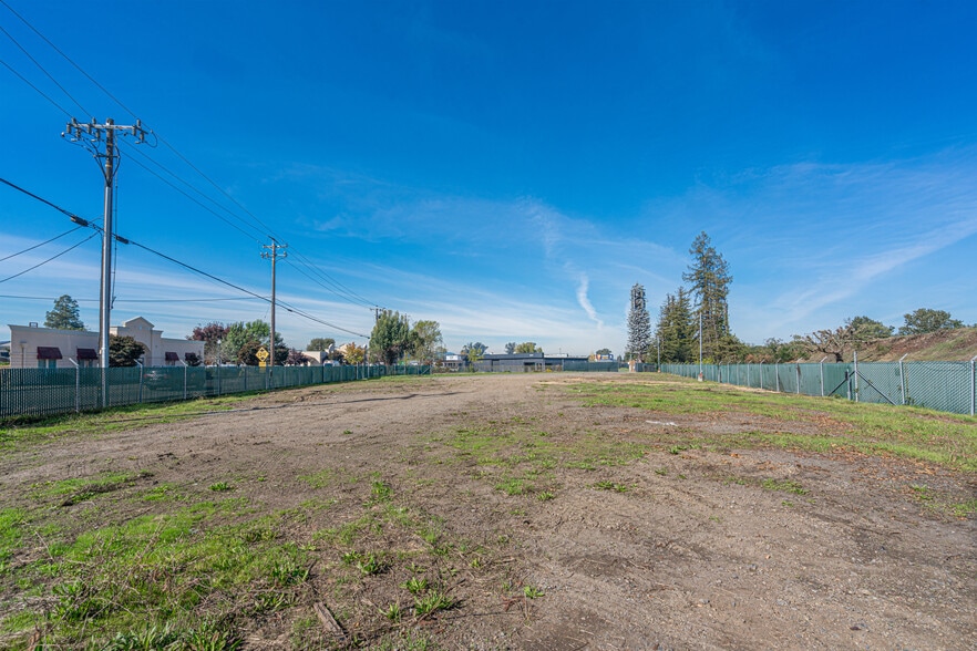 More Photos Of 10342 Old Redwood Hwy, Windsor Warehouse For Sale