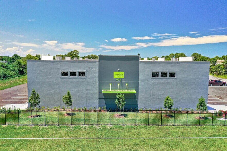 Primary Photo Of 861 NE Industrial Blvd, Jensen Beach Warehouse For Sale