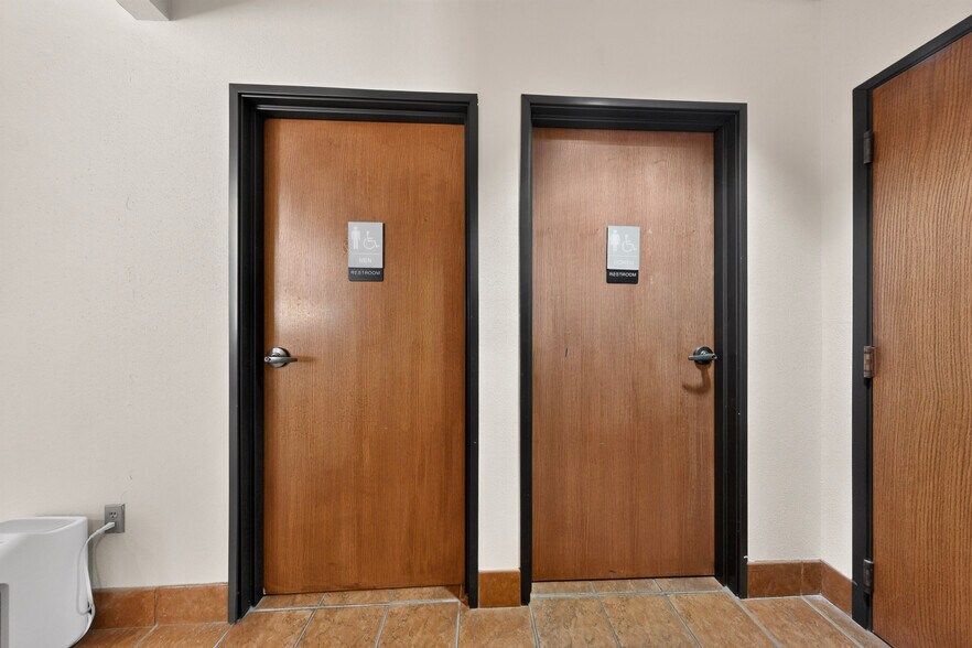 More Photos Of 6311 Montano Rd, Albuquerque Medical For Sale