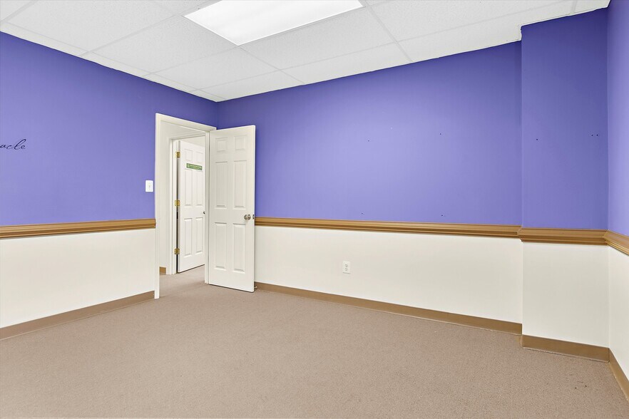 More Photos Of 601 7th St, Laurel Office For Lease