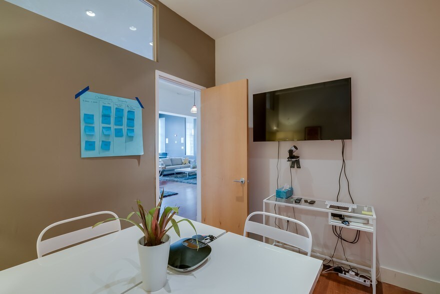 More Photos Of 2424 18th St NW, Washington Office For Lease