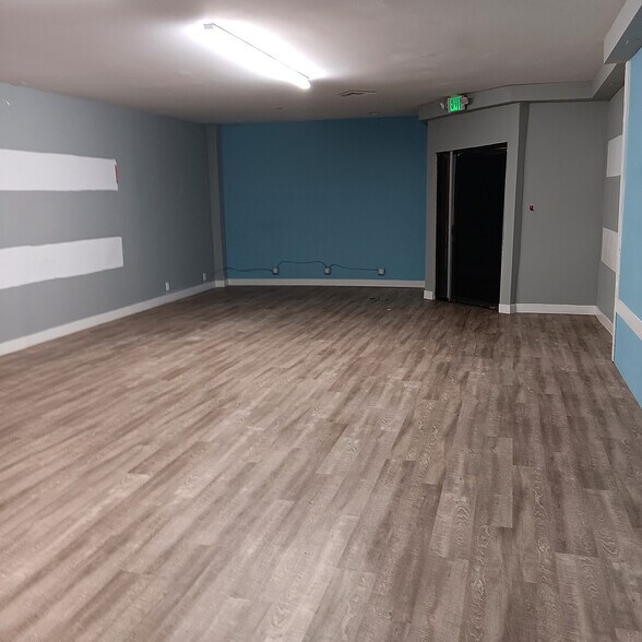 More Photos Of 253 W Jefferson Blvd, Los Angeles Restaurant For Lease