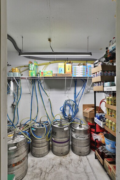 More Photos Of 310-312 E Hudson St, Columbus Freestanding For Sale