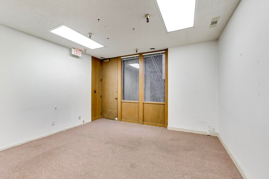 More Photos Of 667 Clay St, San Francisco Office Residential For Lease