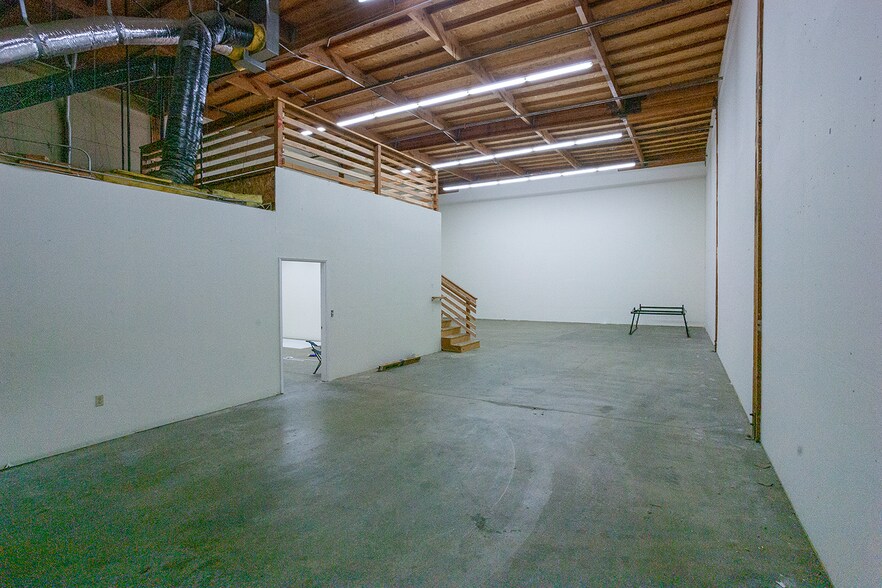 More Photos Of 11419 Sunrise Gold Cir, Rancho Cordova Warehouse For Lease