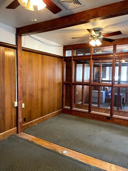 More Photos Of 1301 S Broad St, Philadelphia Office Residential For Lease