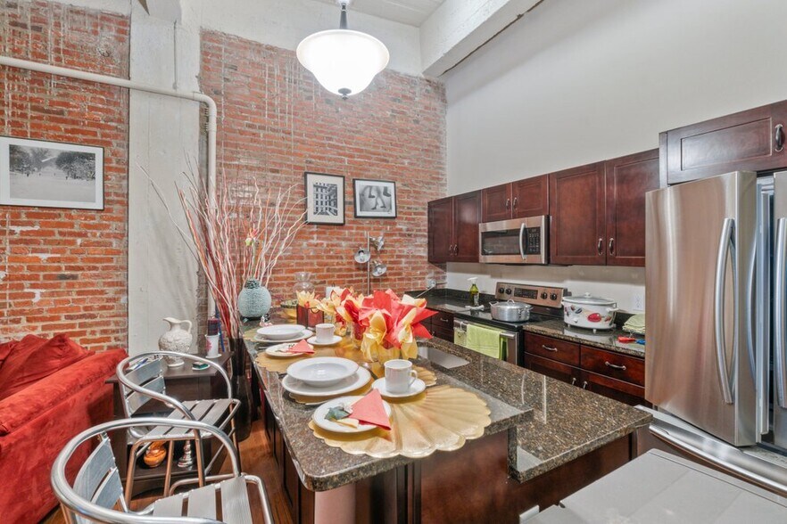 More Photos Of 311-313 W Baltimore St, Baltimore Apartments For Sale