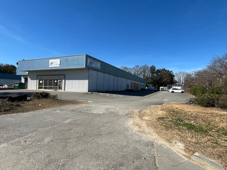 More Photos Of 105 Owens Industrial Dr, Savannah Warehouse For Lease