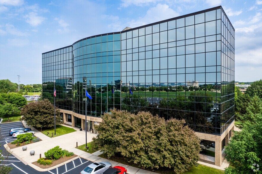 More Photos Of 1200 John Q Hammons Dr, Madison Office For Lease