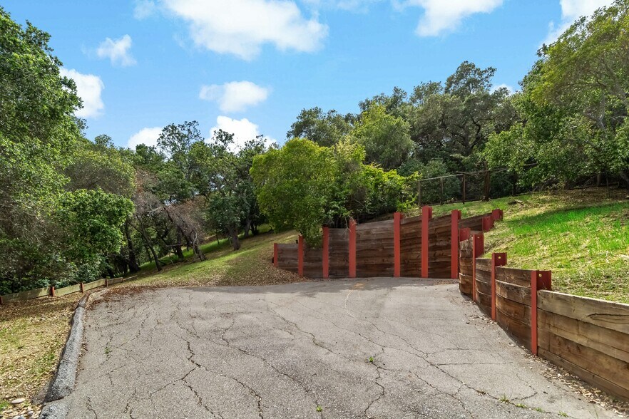 More Photos Of 261 Durazno Way, Portola Valley Land For Sale