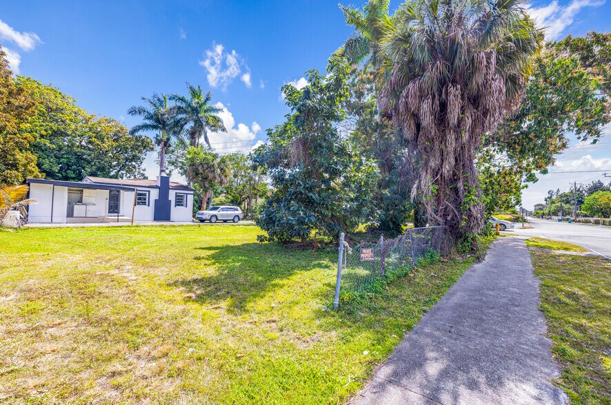 More Photos Of 219 NE 141st St, Miami Land For Sale