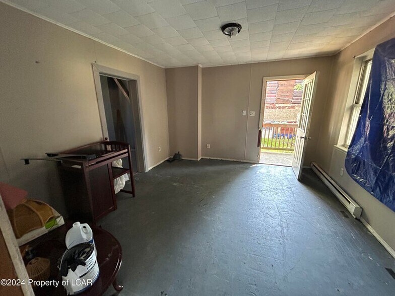 More Photos Of 437-443 Centre Street St, Freeland Storefront Retail Residential For Sale