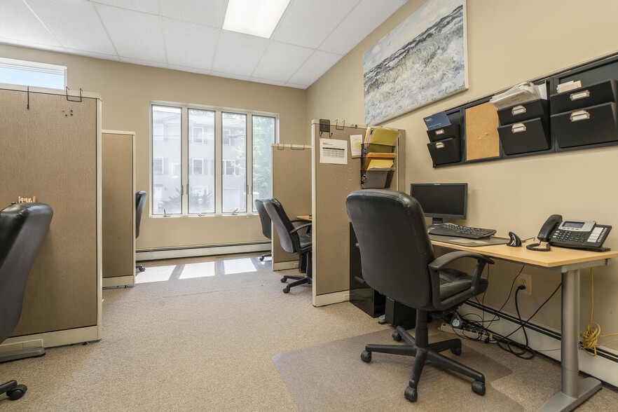 More Photos Of 23 Pawnee Ave, Rockaway Office For Sale