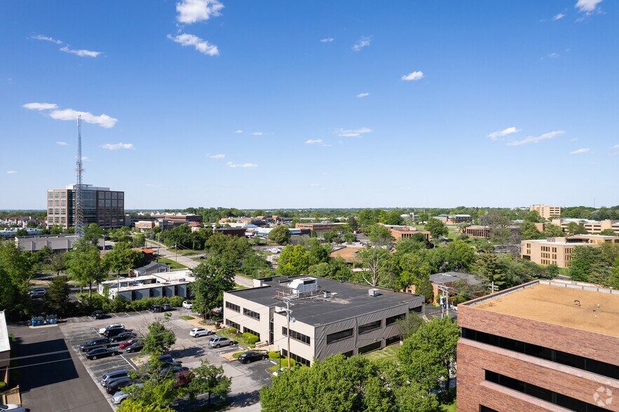 More Photos Of 711 Old Ballas Rd, Creve Coeur Office For Sale