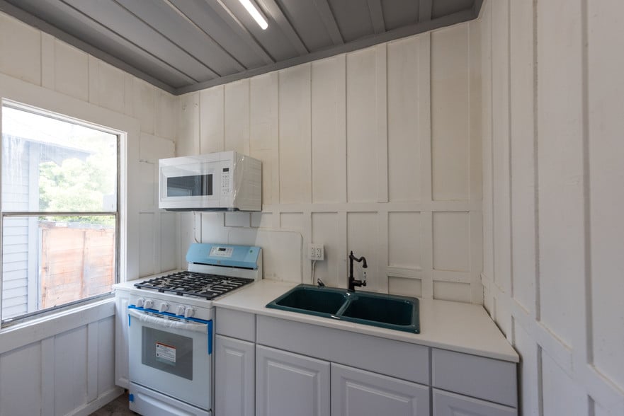 More Photos Of 16005 Mateo St, San Leandro Apartments For Sale