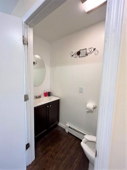 More Photos Of 366 Herbertsville Rd, Brick Medical For Lease