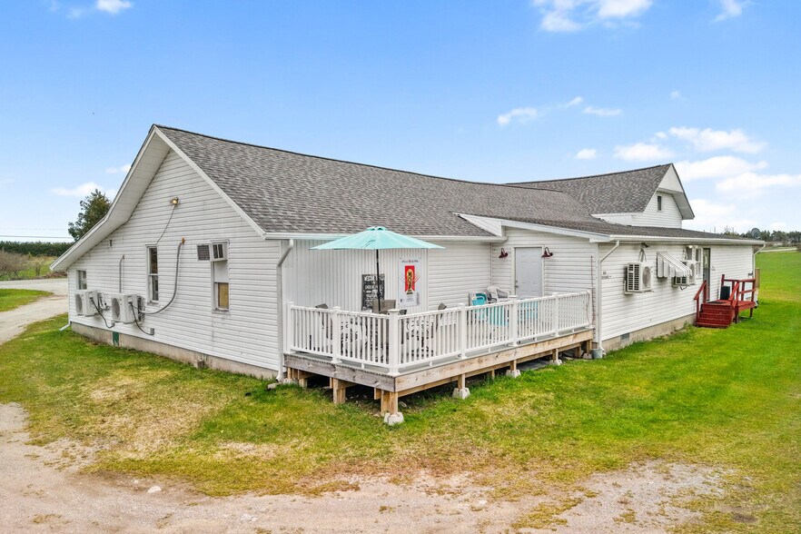 More Photos Of 7930 French Rd, Alpena General Retail For Sale