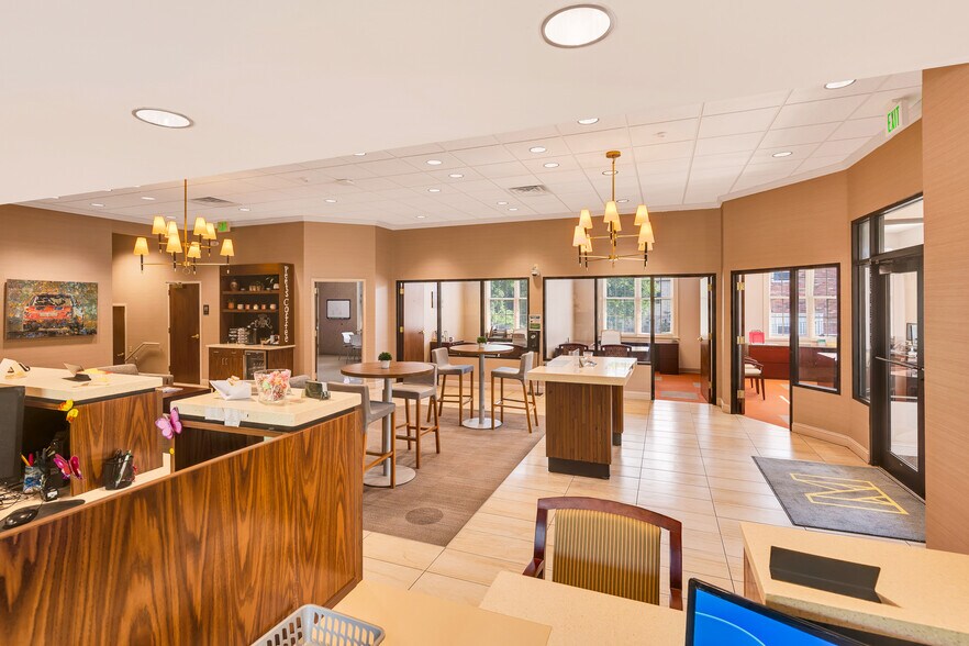 More Photos Of 4712 Hixson Pike, Hixson Bank For Sale