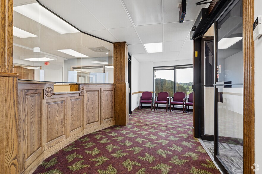 More Photos Of 1080 Caroline Dr, Washington Medical For Sale