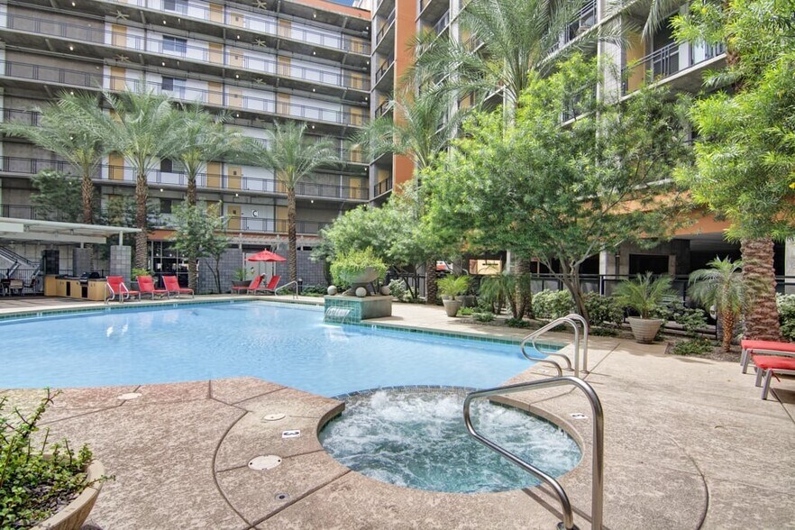 More Photos Of 600 N 4th St, Phoenix Apartments For Lease