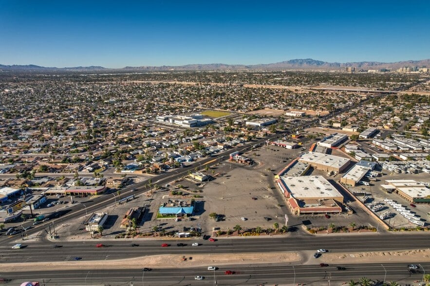 More Photos Of 4640 E Flamingo Rd, Las Vegas Storefront Retail Office For Lease