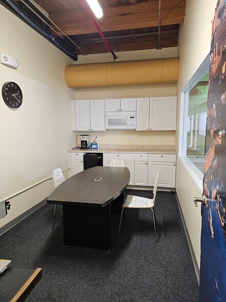 More Photos Of 20 Linden St, Allston Office For Lease