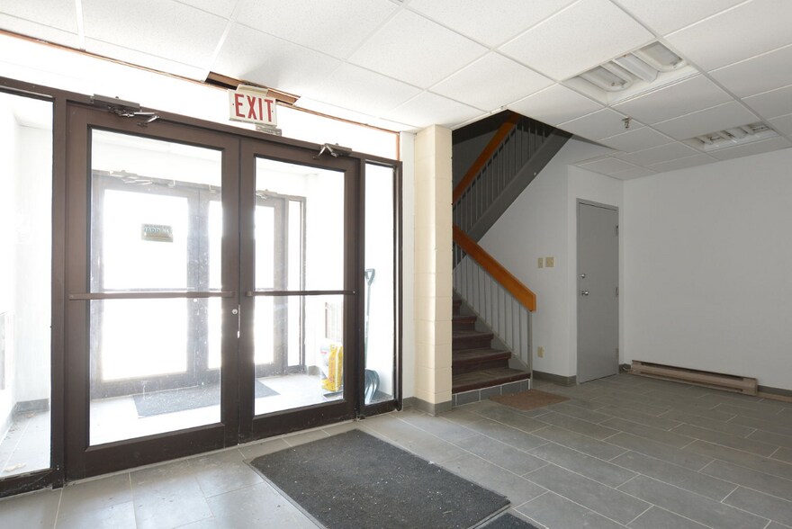 More Photos Of 5359 Canotek Rd, Ottawa Light Manufacturing For Sale