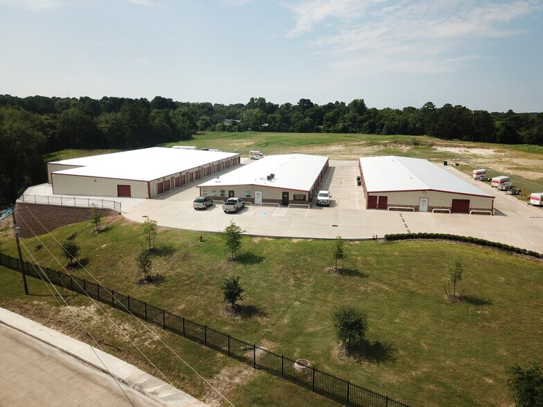 More Photos Of 124 Essex Blvd, Huntsville Self Storage For Sale