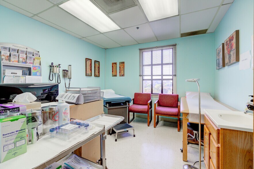 More Photos Of 3440 W Carson St, Torrance Loft Creative Space For Sale