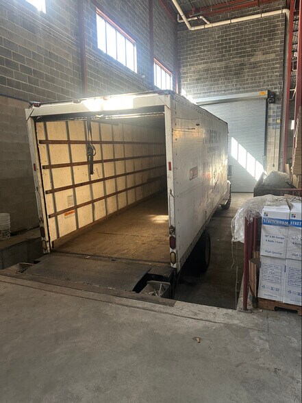 More Photos Of 295 Governor St, Paterson Industrial For Lease