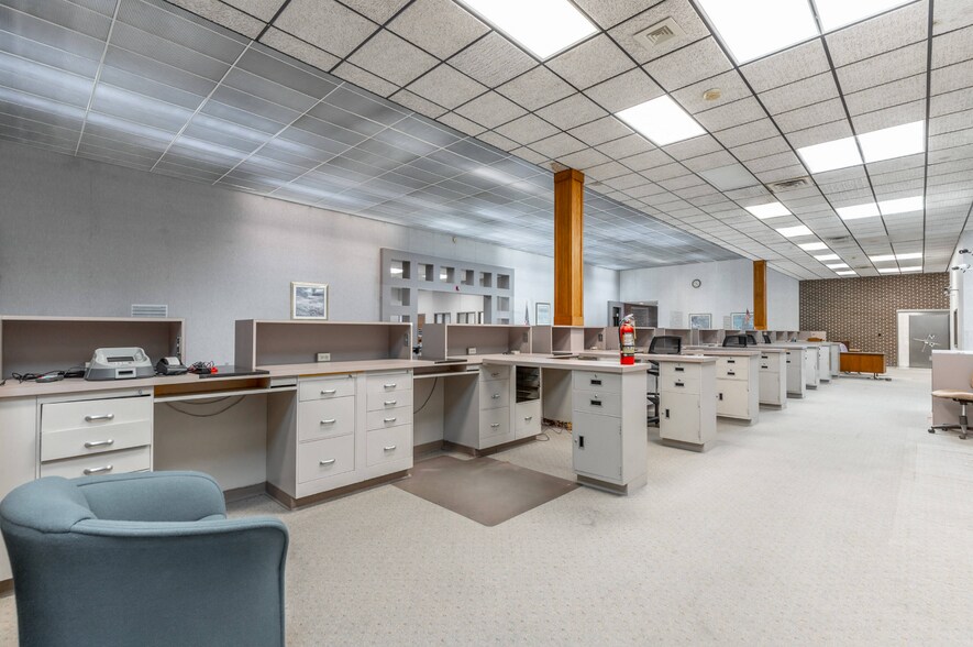 More Photos Of 1012 Riverfront Pkwy, Chattanooga Office For Sale