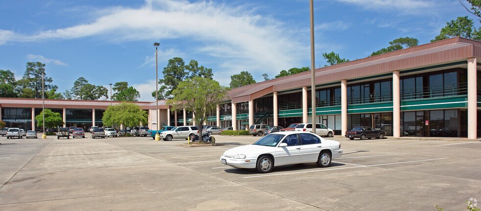 More Photos Of 1712 N Frazier St, Conroe General Retail For Sale