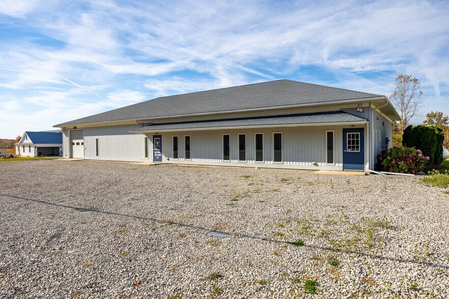 More Photos Of 1200 S Hartshorn Rd, Lakeside Marblehead Warehouse For Sale