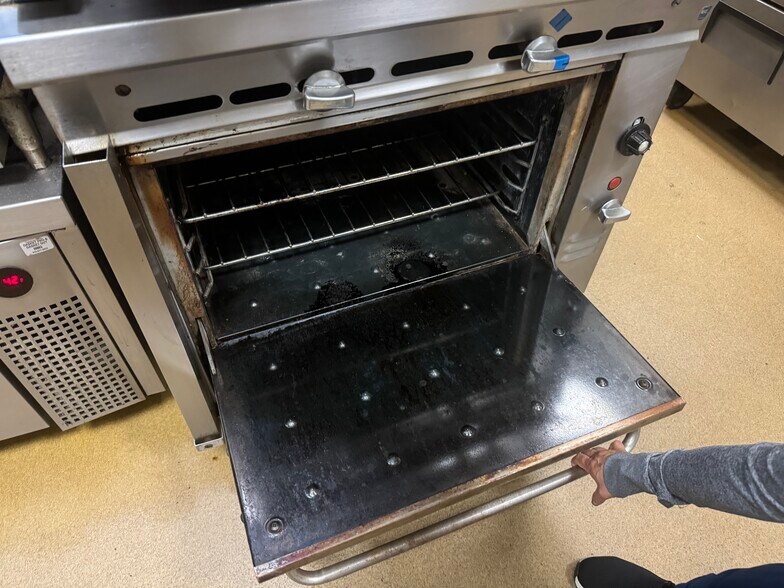 More Photos Of 5716 E 2nd St, Long Beach Restaurant For Sale