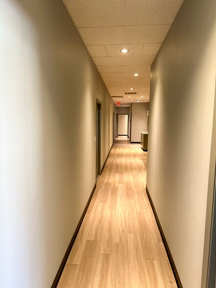 More Photos Of 21161 Blair Rd, Conroe Warehouse For Lease