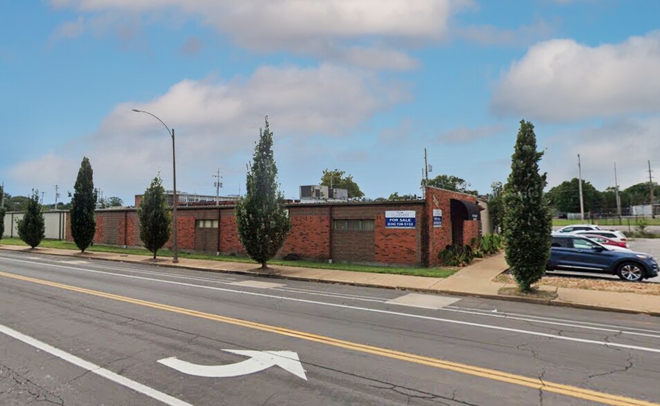 More Photos Of 3130 Chouteau Ave, Saint Louis Warehouse For Sale