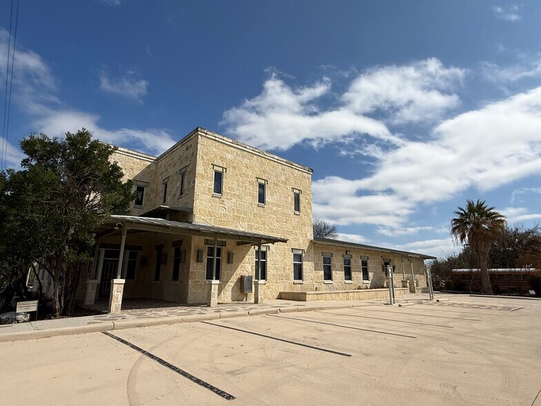 Primary Photo Of 1122 Austin Hwy, San Antonio Medical For Lease